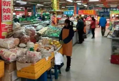 12月24日瓦房店老集貿(mào)開業(yè),弘源購物廣場開門迎客,網(wǎng)友紛紛留言懷念一代人的記憶